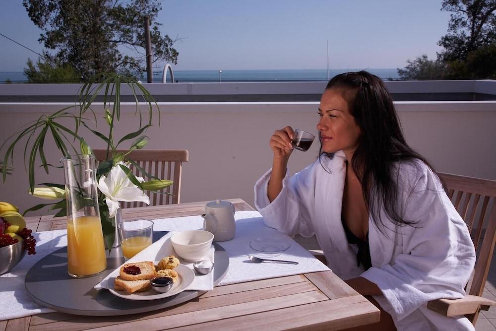 Noha Apartahotel Riccione